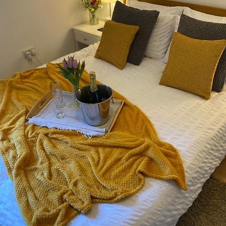 Guest Bedroom With King Size Bed In Brixton 伦敦 外观 照片