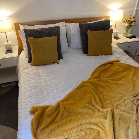 Guest Bedroom With King Size Bed In Brixton 伦敦 外观 照片